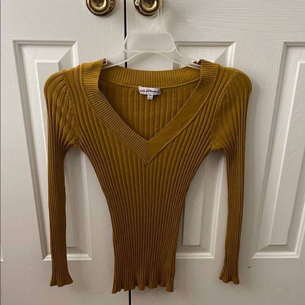 Elegant Mustard Ribbed V-Neck Blouse